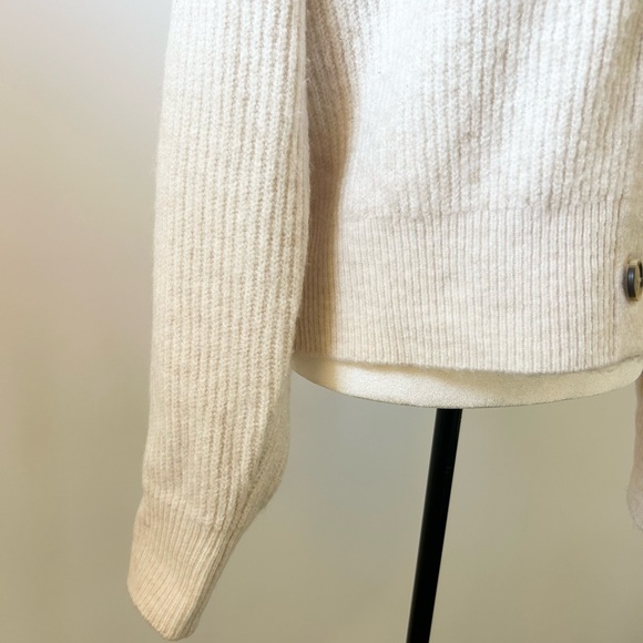 2023 Season - Dynamite Soft Cream Knit Cardigan - size Large - Picture 5 of 7